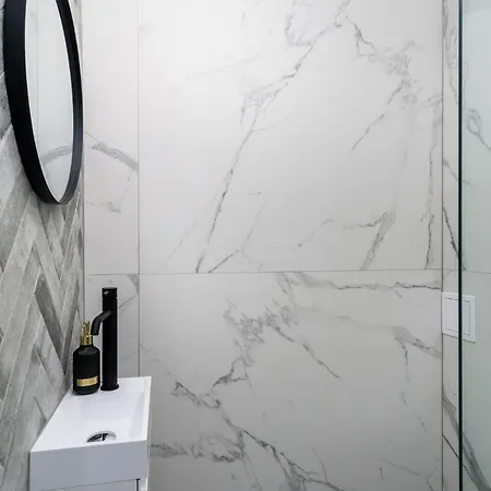 Апартаменты Elite Old Town Premium *